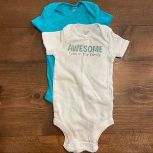 🤰🏻Nesting! Must go by 8/20🤰🏻Carter’s onesies